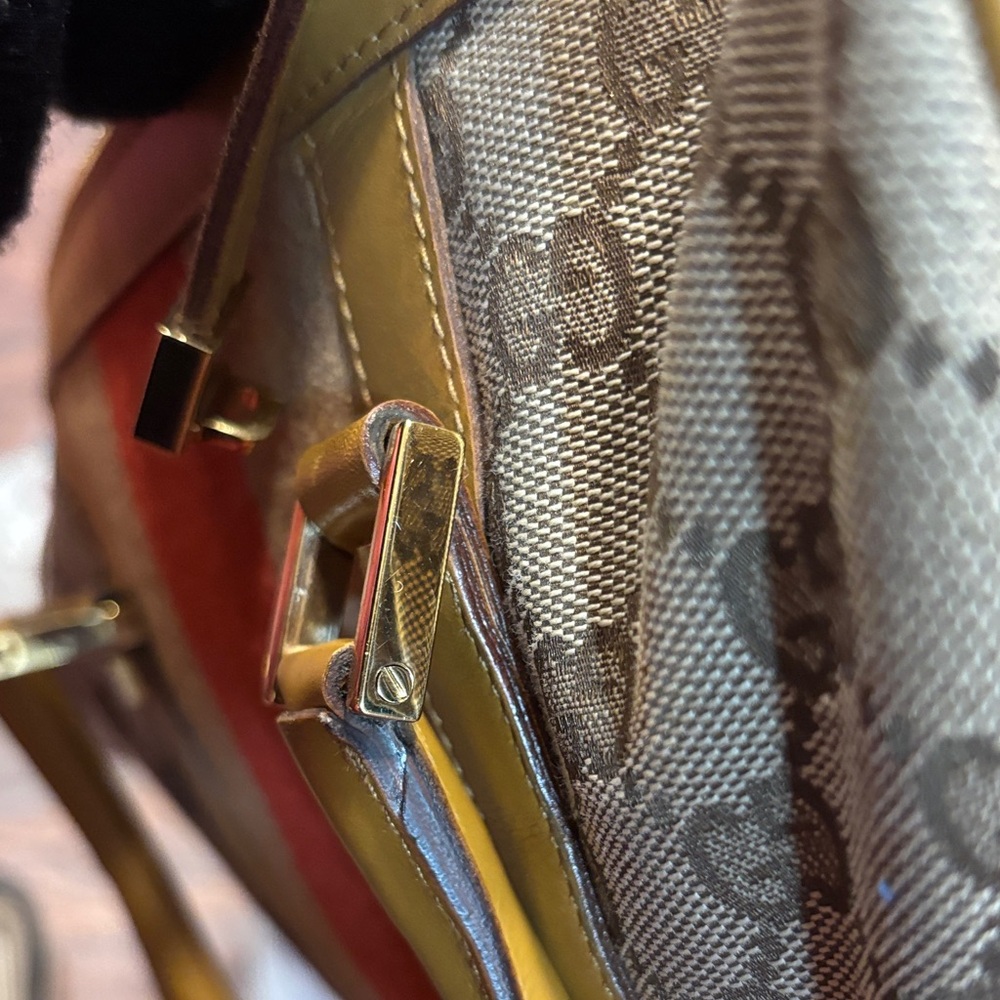 Gucci Beige and Red Stripe Satchel with Yellow Accents - Picture 10 of 14